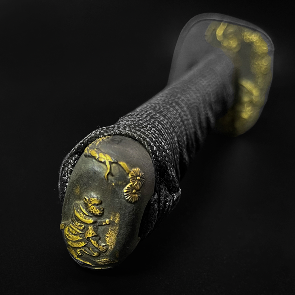 Katana tsuka with golden tiger motif | Pacific Solution.