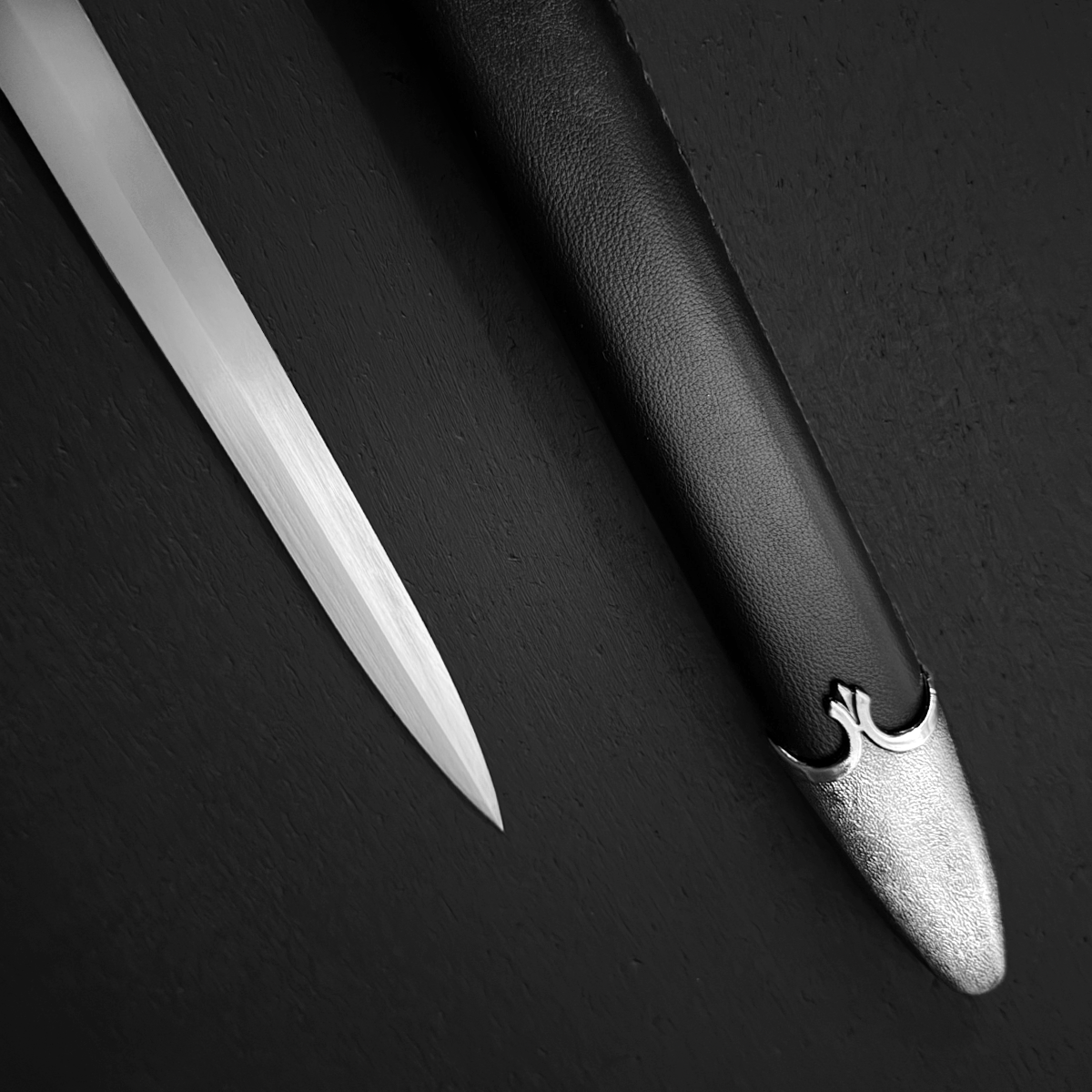 Knight's Collection Hand-Forged Medieval Sword