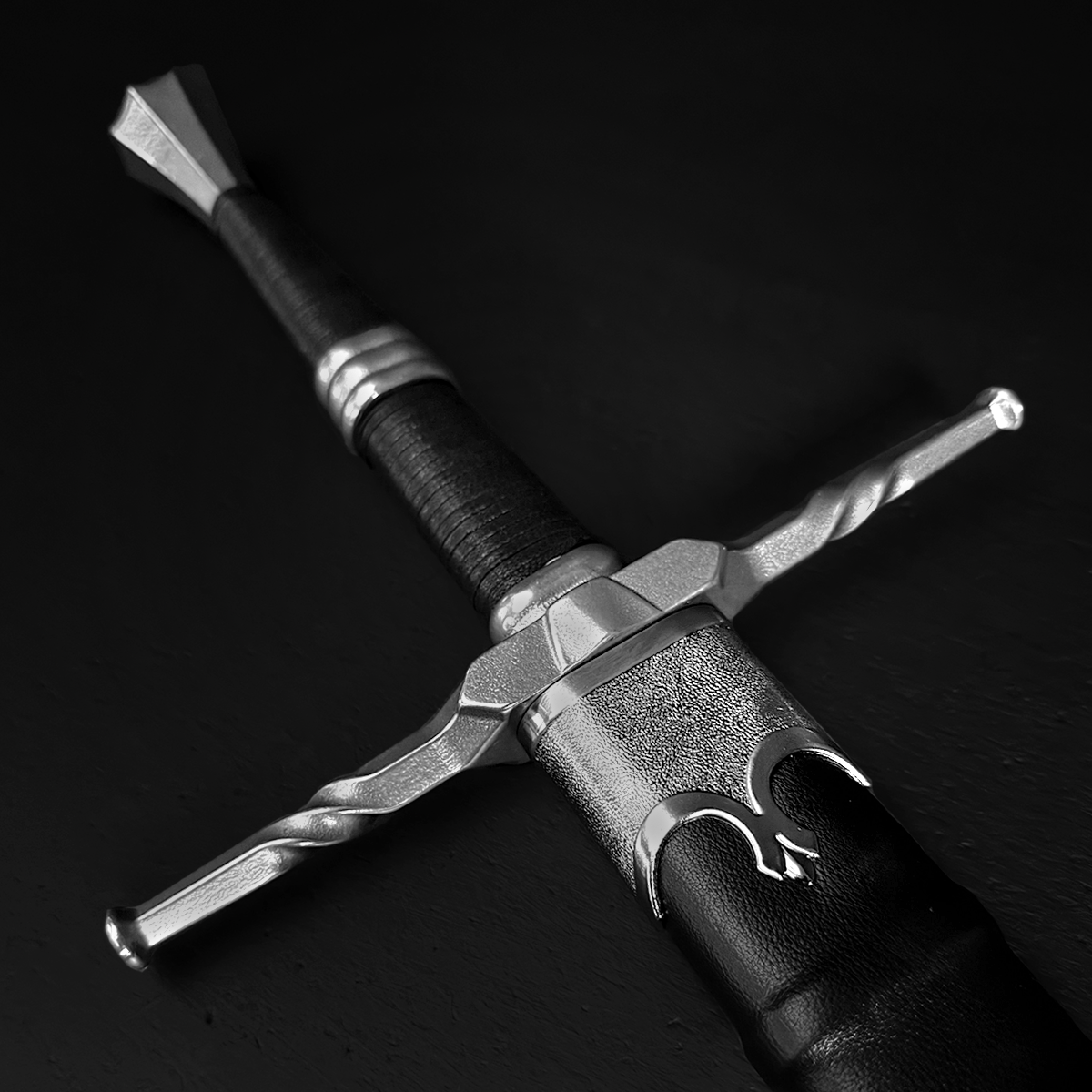 Knight's Collection Hand-Forged Medieval Sword