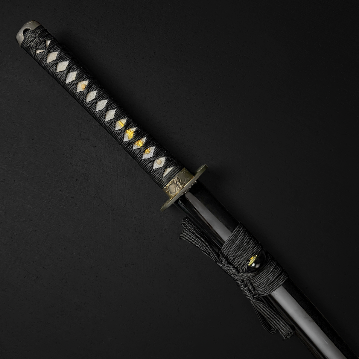 Traditional Japanese katana hilt and scabbard | Pacific Solution.