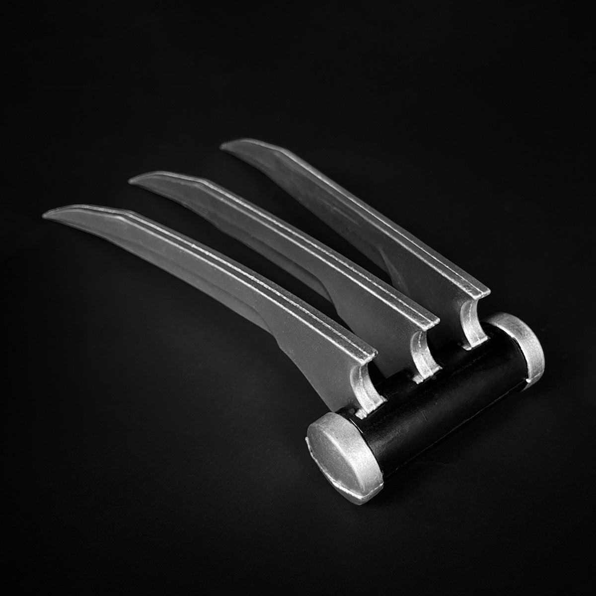 2 Pc set 11" Foam Hand Claw