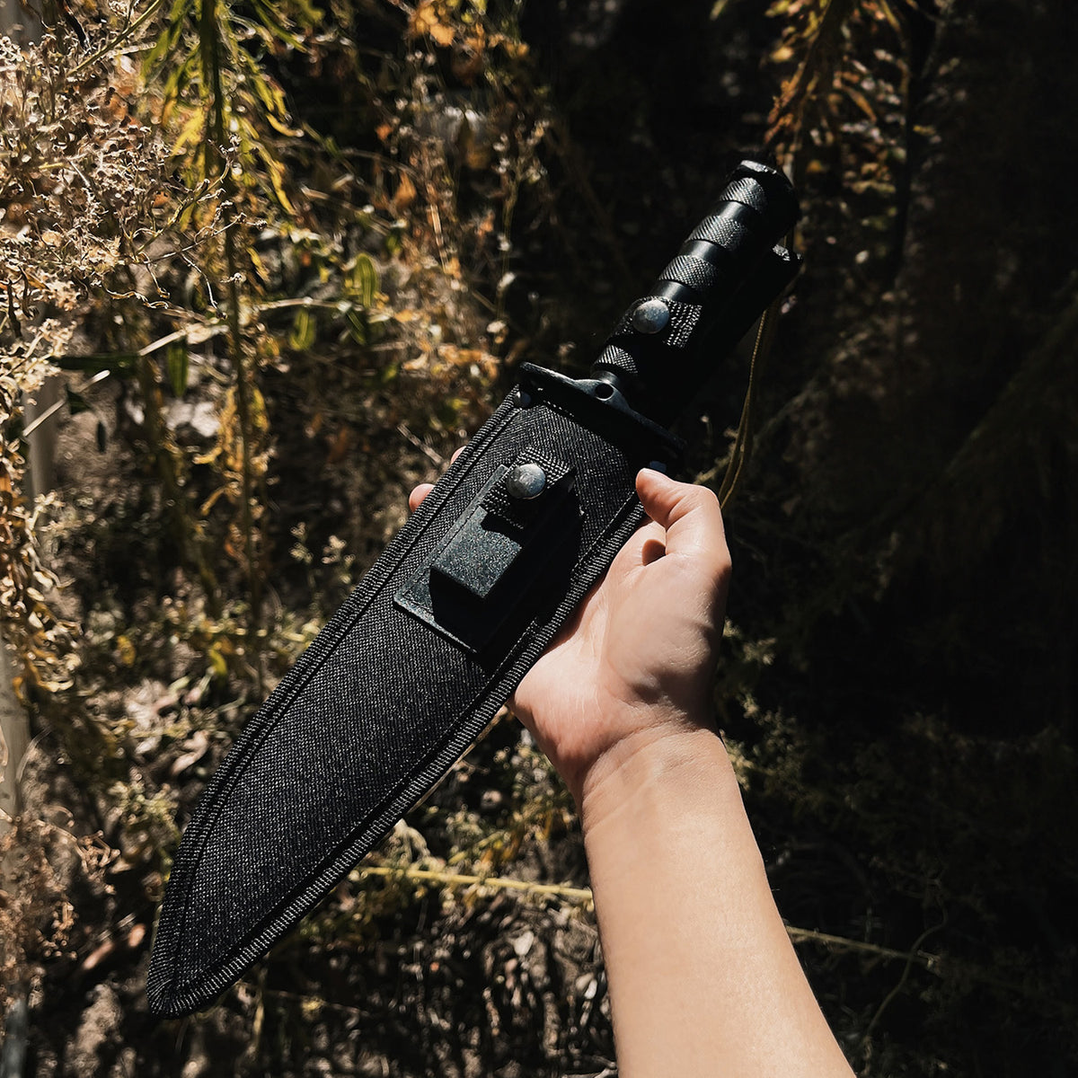 Outlander 9" Black Blade Hunting Knife