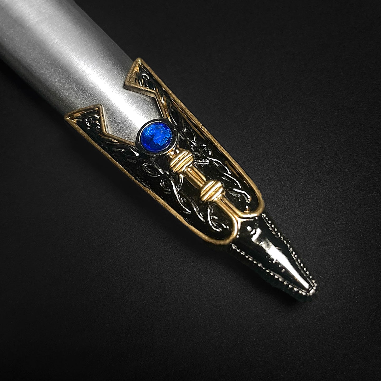 14" Roman Dagger Blue and Gold Details