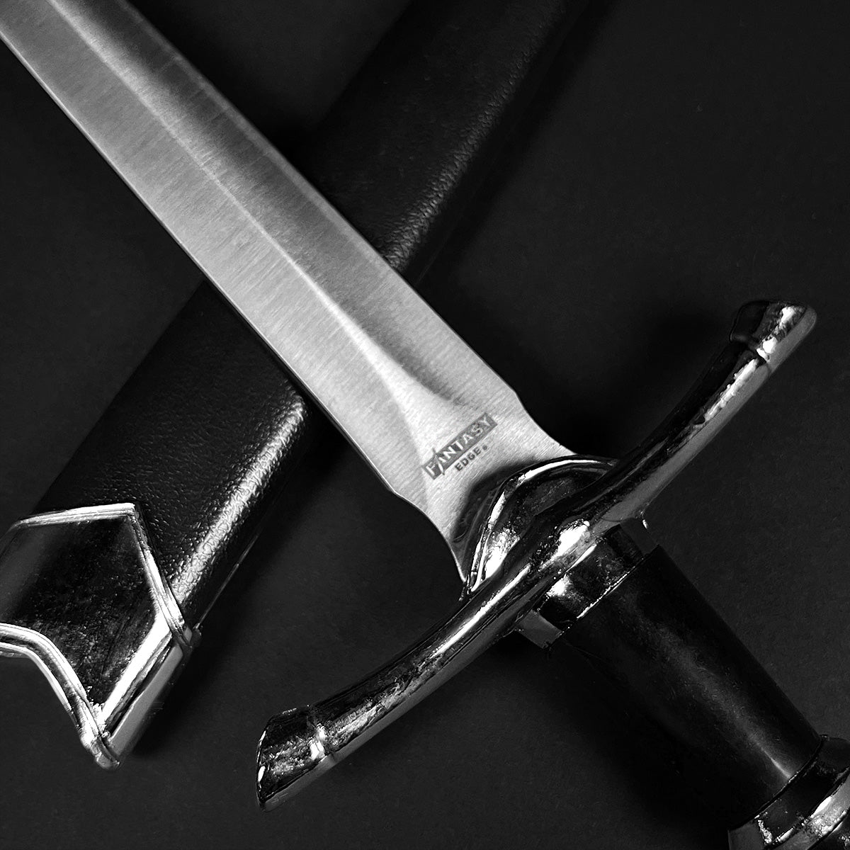 13 1/2" Classic Dagger with scabbard