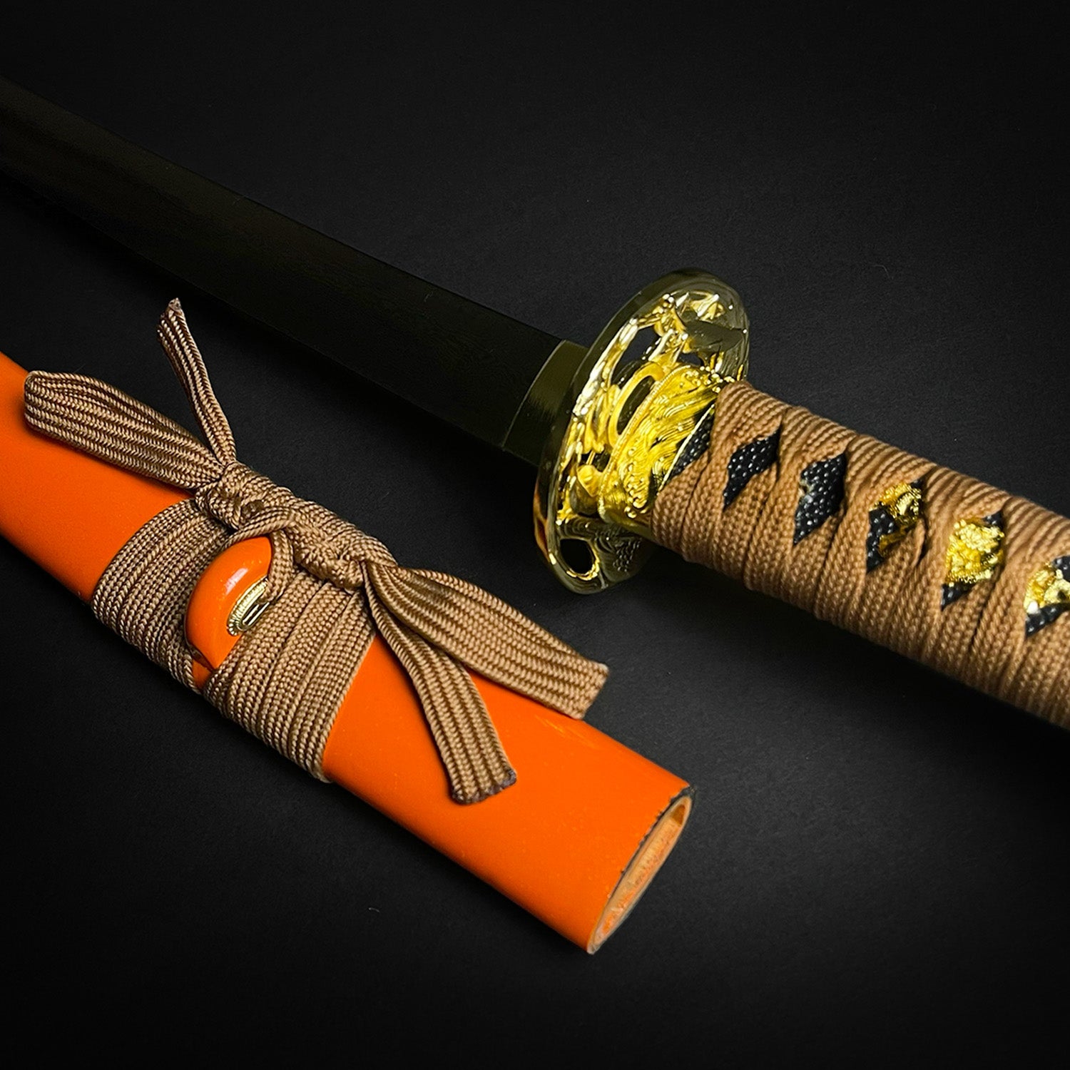 Musha Wholesale Damascus Katana for Sale featuring a beautiful golden handle and intricate detailing